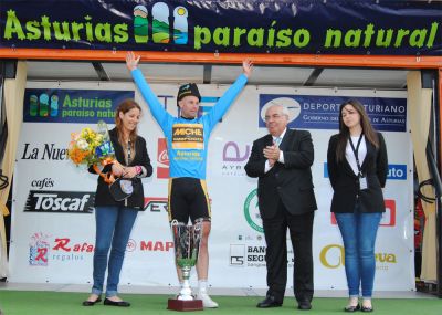 Stefan Schumacher se viste de azul en Asturias